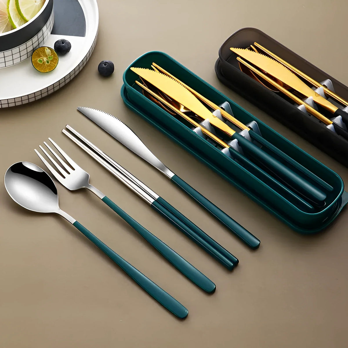 304 Stainless Steel Dinnerware Set Flatware Kitchen Accessories Camping Travel Sets Gold Knife Fork Spoon Portable Cutlery Set with Mesh Carry Case for Outdoor Dining